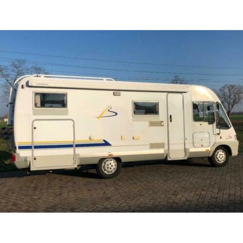 Fiat 2.8L Burstner / Hefbed/ Vast Bed / Airco/ XXL Garage