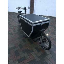 Elektrische bakfiets urban arrow flight case transport cargo