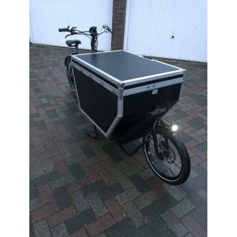 Elektrische bakfiets urban arrow flight case transport cargo