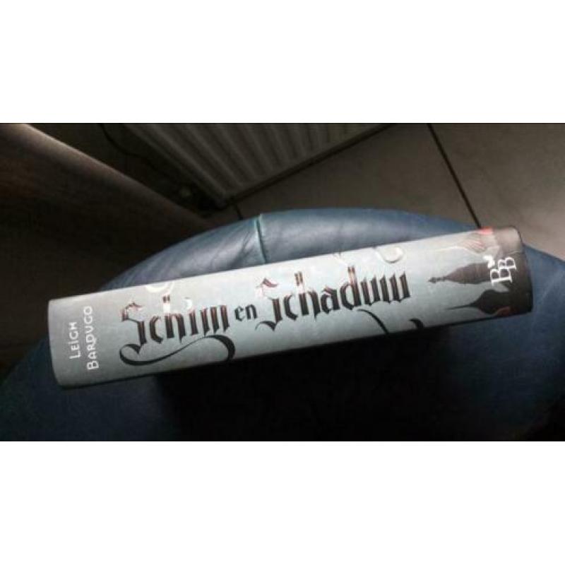 Schim en schaduw van Leigh Bardugo