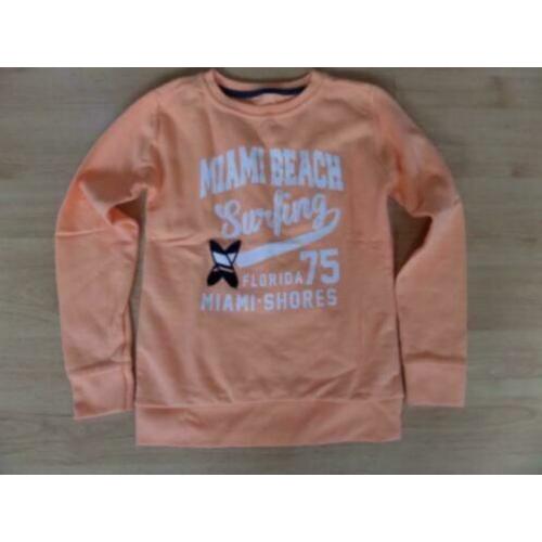 Setje van 2 NIEUWE sweaters maat 122/128