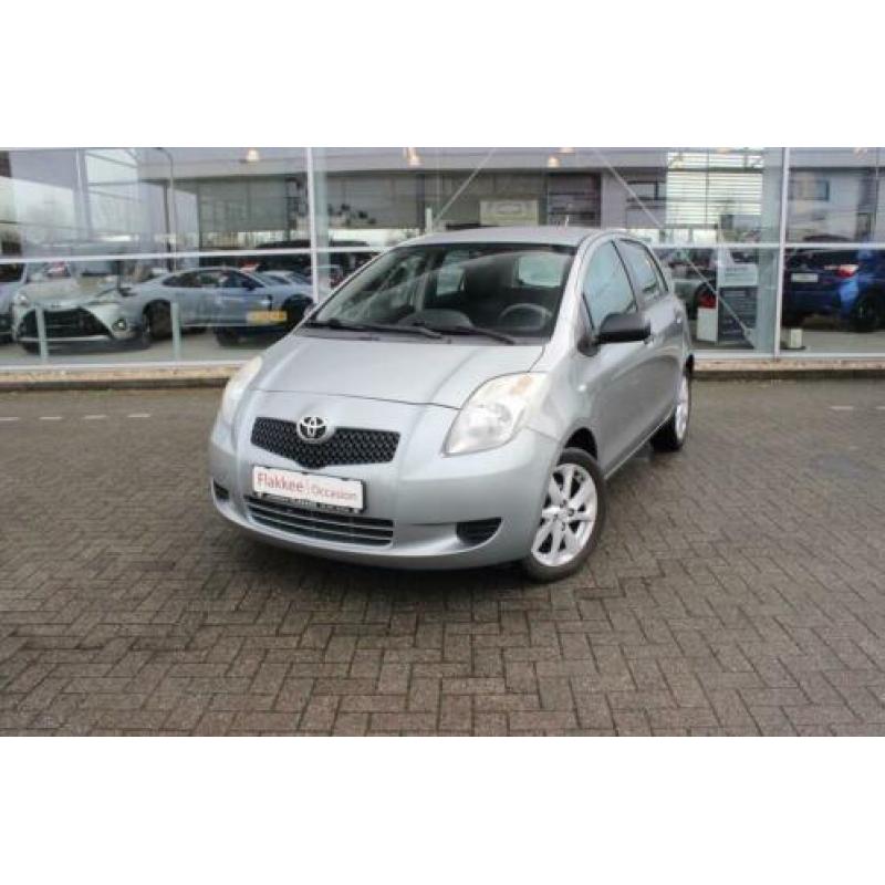 TOYOTA Yaris 1.3 16V VVT-I 5DR Terra