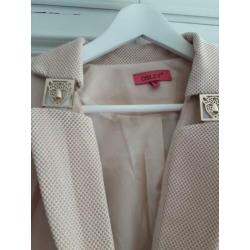 Nude kleur blazer. Maat 38