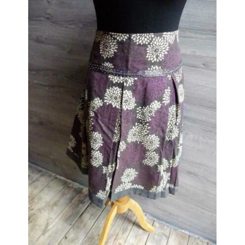 Bruin met witte en paarse glimmer bloemen Soho rok maat 44