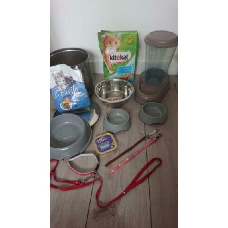 kattenspullen brokjes, bakjes , halsbandjes etc