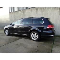 Volkswagen Passat Variant 1.6 TDI R-line BlueMotion NAV, air