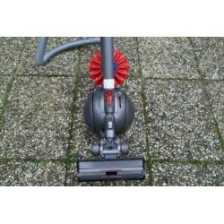3 jaar oude DYSON DC 33 C stofzuiger ( GEEN VERZENDKOSTEN )