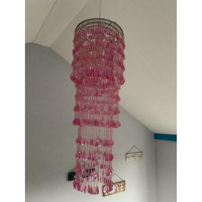 Hanglamp roze druppels 77cm hoog 27cm doorsnede