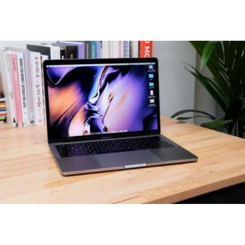 Macbook Pro 13 inch Touch Bar 3.1GhZ