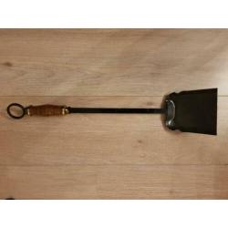 openhaardset gietijzer, zwart met hout, brocante