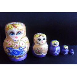 Leuke sets van 3 Babushka nesting dolls 3 paar