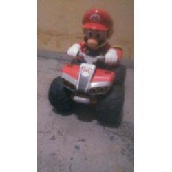MOET NU WEG! Super Mario Kart auto met afstandsbediening.