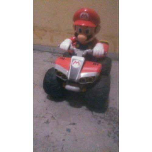 MOET NU WEG! Super Mario Kart auto met afstandsbediening.