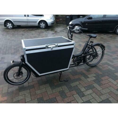 Elektrische bakfiets urban arrow flight case transport cargo