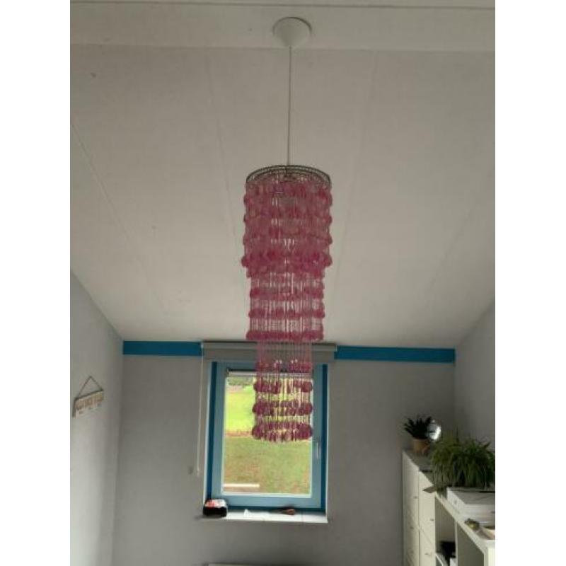 Hanglamp roze druppels 77cm hoog 27cm doorsnede