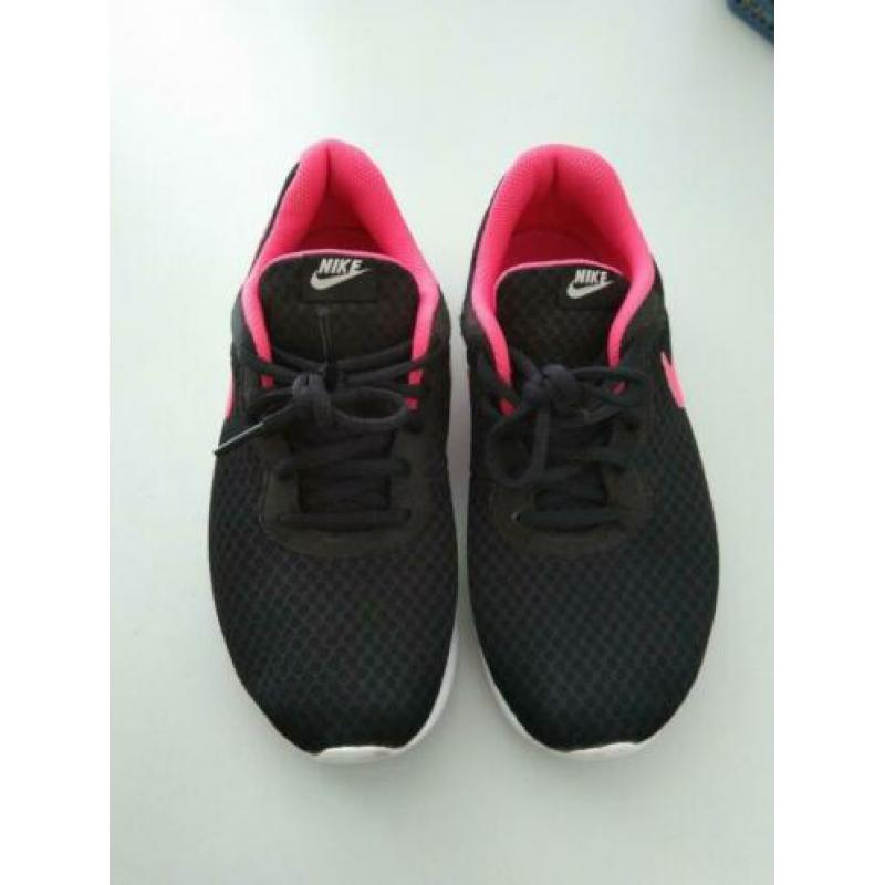 Nike sportschoenen sneakers maat 36,5