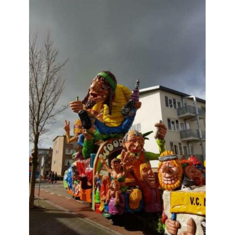Polyester carnavalswagen te koop. Hippie