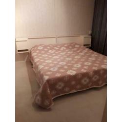 Retro design Pastoe bed-achterwanden met kastjes