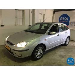 Ford Focus 1.6 I 5D AUT (bj 2002, automaat)