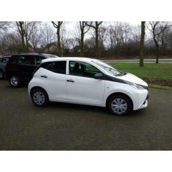 Toyota Aygo 1.0 VVT-i x-now MOOIE AUTO AIRCO EN ELEK.PAKKET