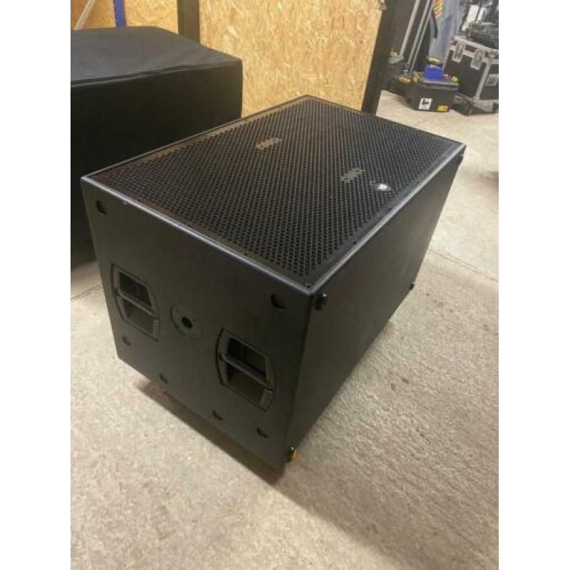 6 stuks 8006 as rcf subs met wiel platen en hoezen!
