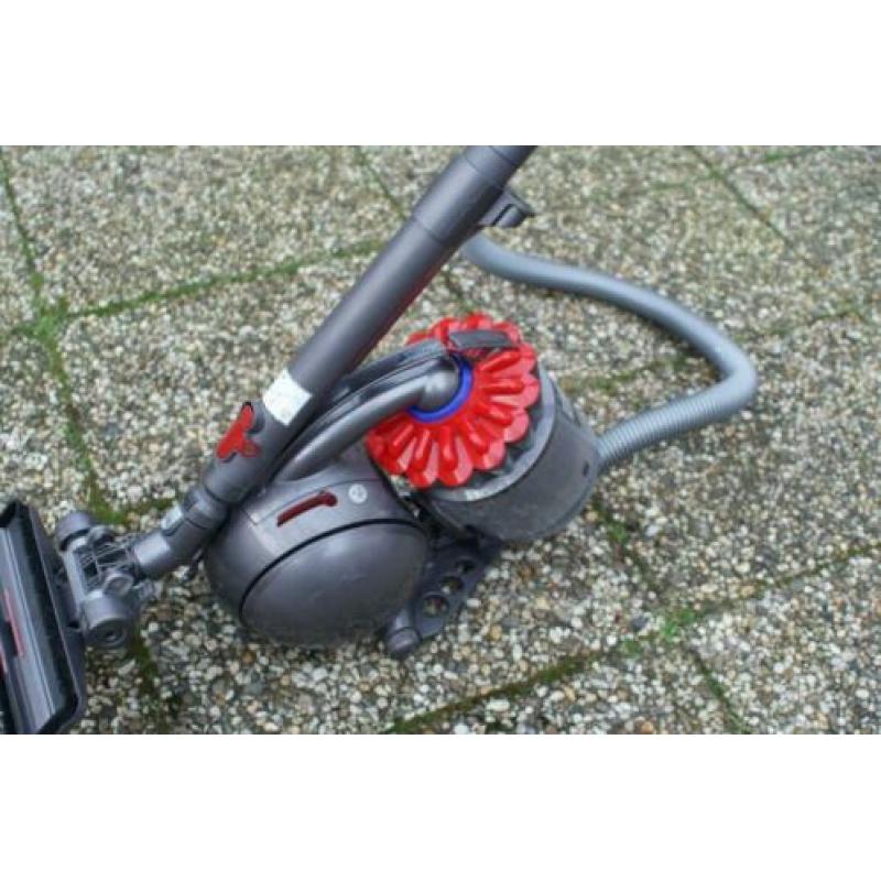 3 jaar oude DYSON DC 33 C stofzuiger ( GEEN VERZENDKOSTEN )