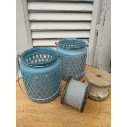 Set a 2 blauwe windlichten glas ijsblauw