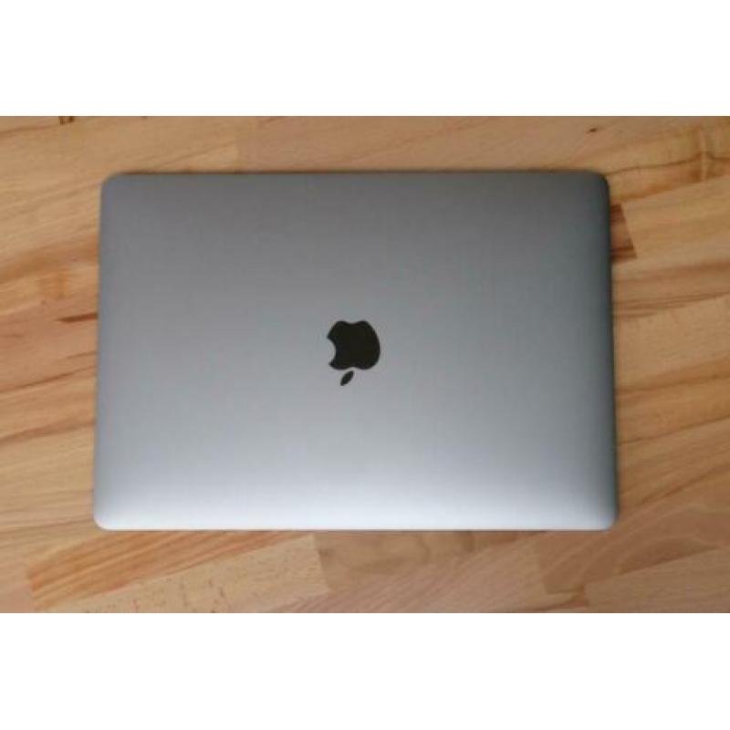 Macbook Pro 13 inch Touch Bar 3.1GhZ