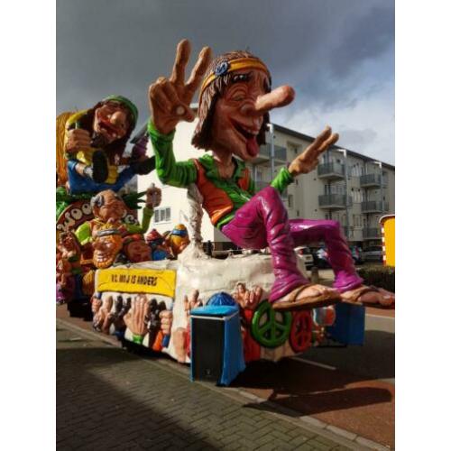 Polyester carnavalswagen te koop. Hippie
