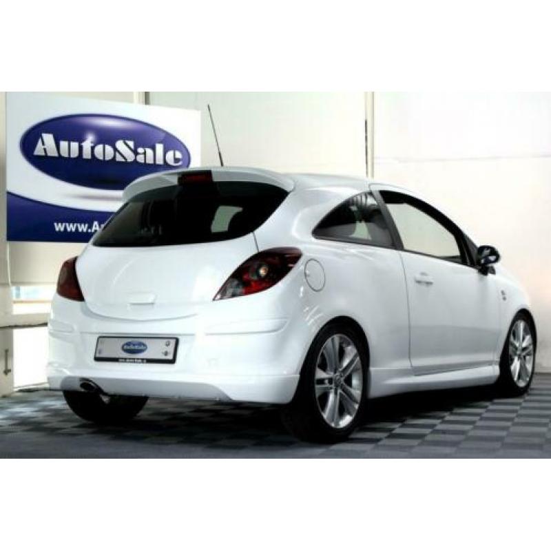 Opel Corsa 1.6 GSI TURBO 150pk SPORTUITLAAT STOEL/STUURVERW.