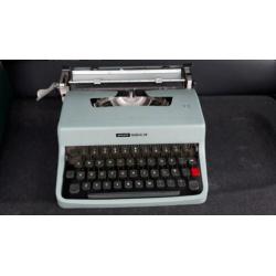 Typemachine Olivetti Lettera 32.