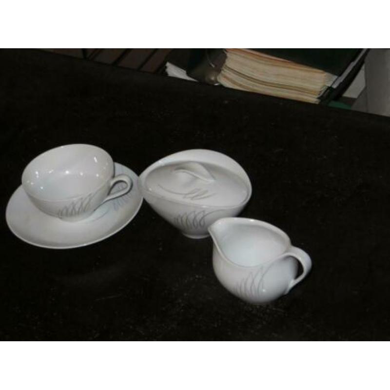 Theewagen/servies/glas/kristal/blik/emaille/keukengerei/dien