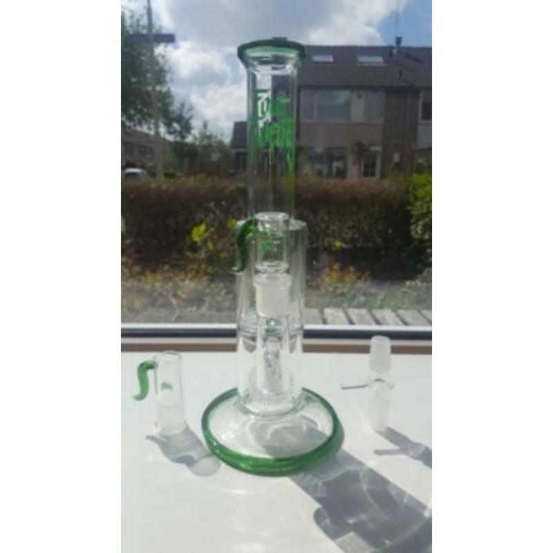Bong Bongo Waterpijp Infiltration