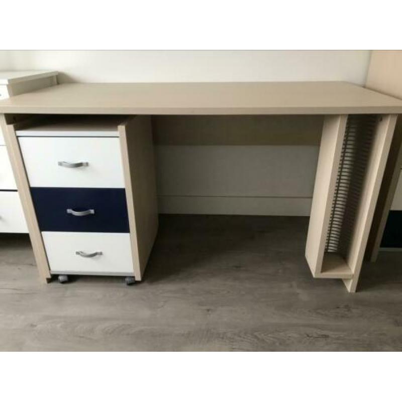 nette jongenskamer met extra lang bed