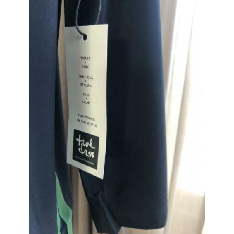 TRVL DRSS (Zenggi) - jurkje travelstof maat l, nieuw! (€139)
