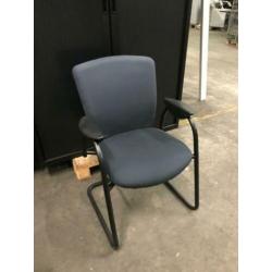 3 eetkamerstoelen, vergaderstoelen, kantinestoel voor €60,-