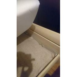 2 persoons bed 140x200 met (of zonder) matras,lattenbodem