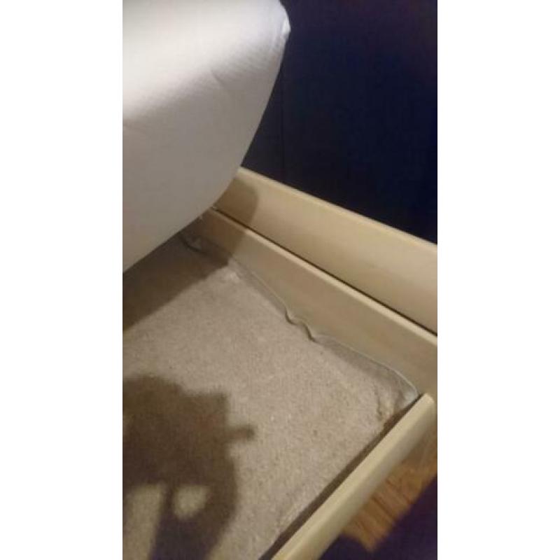 2 persoons bed 140x200 met (of zonder) matras,lattenbodem