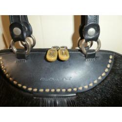 Alaluna zwarte vacht met leer bowler football franjes tas