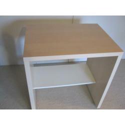 Compact bureau tafeltje op wieltjes
