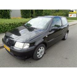 Volkswagen Polo 1.4 Trendline NIEUWE APK