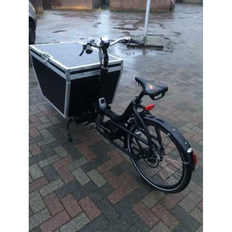 Elektrische bakfiets urban arrow flight case transport cargo