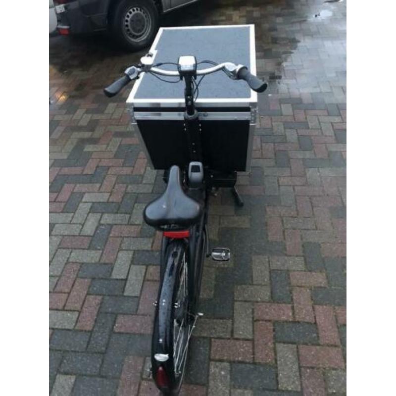 Elektrische bakfiets urban arrow flight case transport cargo