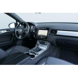 Volkswagen Touareg 3.0 TDI R-line 4Motion / Standkachel/ Luc