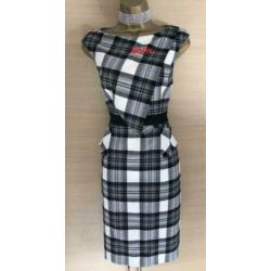 jurk met geruit dessin en ceintuur karen millen maat 10/38 n