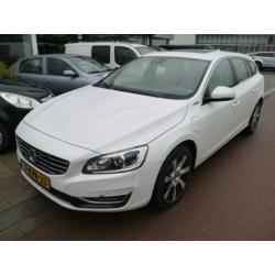 Volvo V60 2.4 D6 AWD Pl.i Summum - MARGE