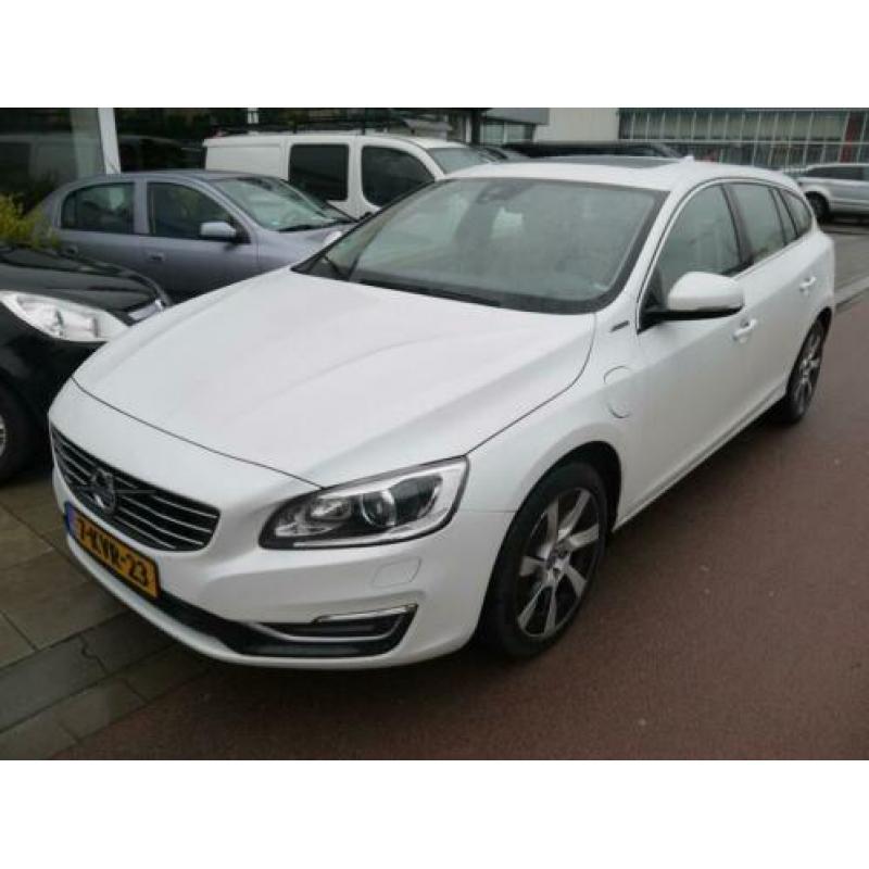 Volvo V60 2.4 D6 AWD Pl.i Summum - MARGE