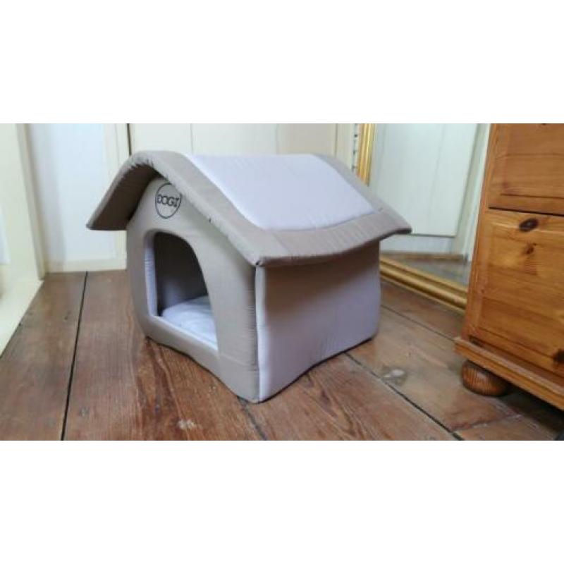 NIEUW hondenmand/huis
