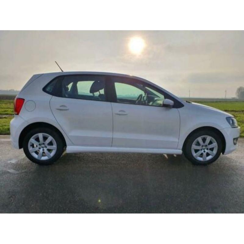 Volkswagen Polo 1.2 TDI BlueMotion Comfortline wordt gelever