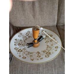Vintage plafondlamp.teak glas en decoratie in goudrelief.